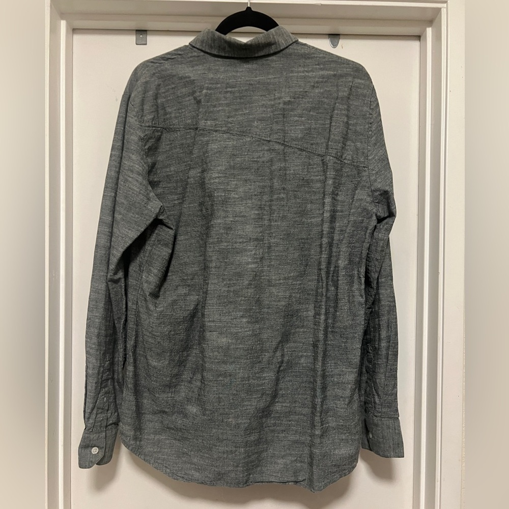 Volcom long sleeve / button up / gray textured / … - image 4